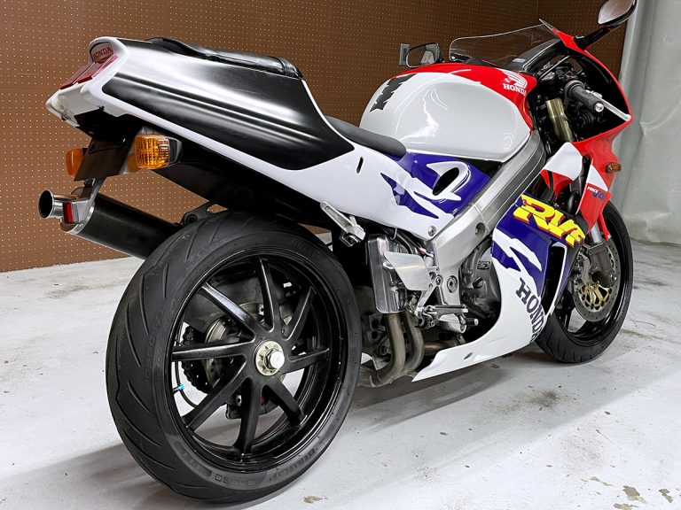 Honda rvf400 nc 35