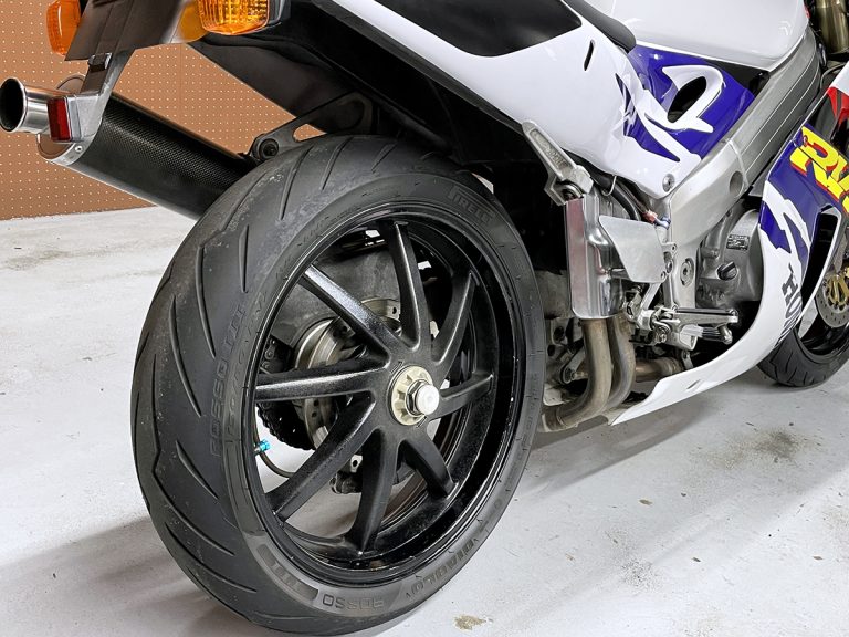 Honda rvf400 nc 35