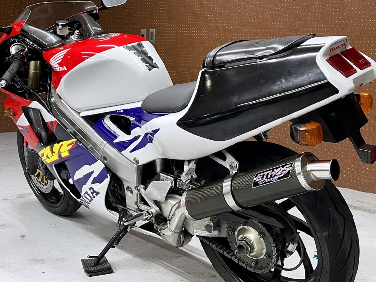 Honda rvf400 nc 35