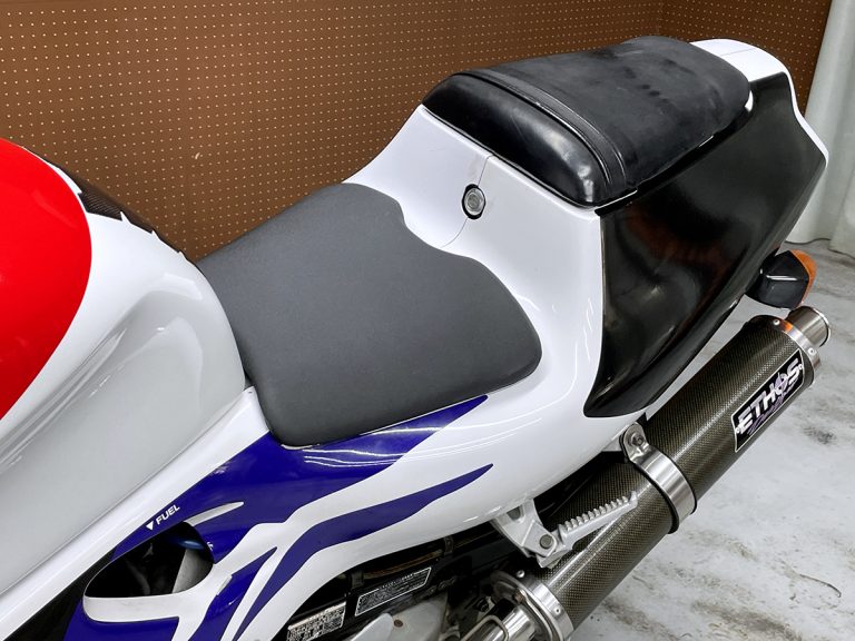 Honda rvf400 nc 35